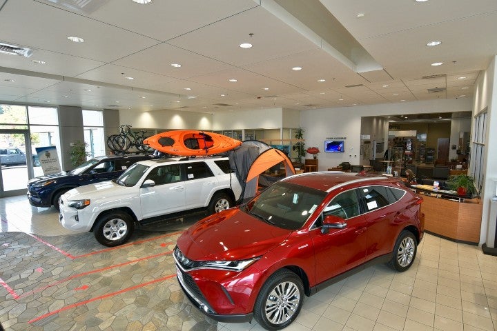 thompsons toyota placerville showroom